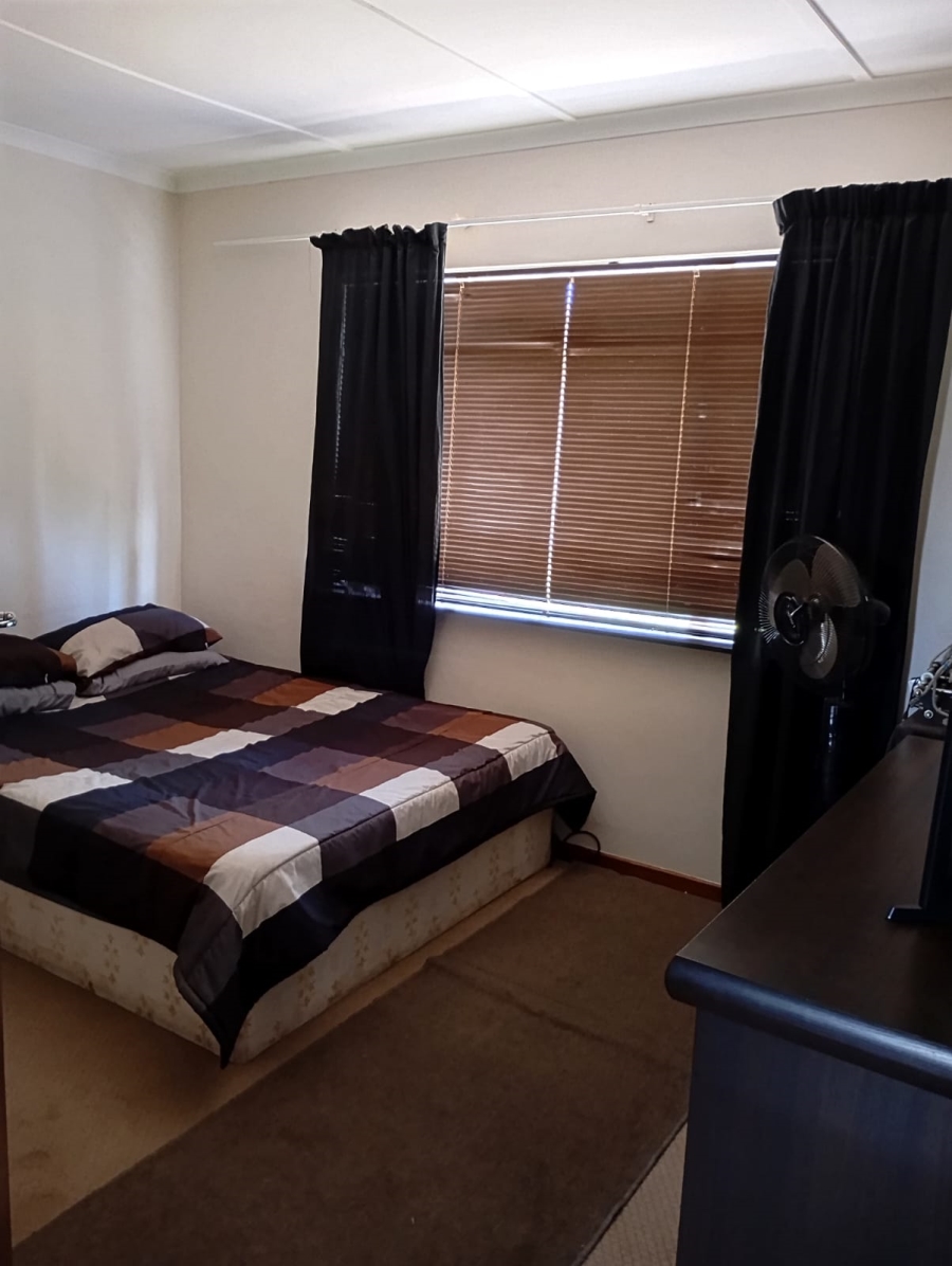 5 Bedroom Property for Sale in Worcester West Western Cape